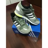 在飛比找蝦皮購物優惠-adidas zx700 運動休閒鞋