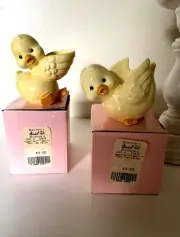 2 Vintage CHICKEN Duck EGG CUP Ceramic Hen Holders Farm Country Kitchen Hudson's