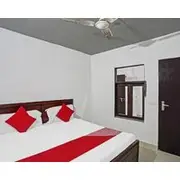 OYO Sunrise Villa Near Select Citywalk Mall