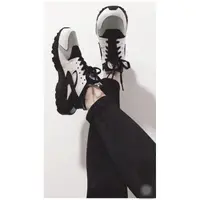 在飛比找蝦皮購物優惠-NIKE Air Huarache Run PA 黑白武士