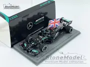 Mercedes F1 W12 44 Lewis Hamilton British 2021 Winner with Flag 1:43 Spark S7683