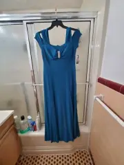 NWT R&M Richards Beautiful Long Gown, Teal color, Cold Shoulder, Sz 10, $100