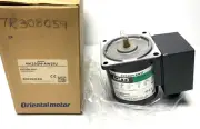 New In Box ORIENTAL MOTOR 4IK25GN-AW2TU Induction Gear Motor