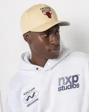 [Mitchell & Ness] Mitchell & Ness Men's Chicago Bulls Pro Pinch Snapback Cap in Wheat Natural One Size Wheat Natural