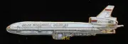 DC-10 DOUGLAS AIRLINER PEWTER HAT LAPEL PIN UP MADE IN US TIE TAC PILOT CREW 1