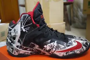 二手鞋出清 NIKE LEBRON XI GS 11 LBJ11 塗鴉 洛杉磯湖人 免運 6Y LeBron James