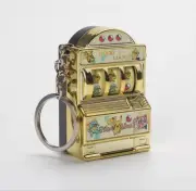 Mini Pokémon Slot Machine Keychain – Spin for Good Luck!