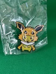 Pokémon Pikachu Eevee Evolution Jolteon Pins Cosplay Poncho Pin NEW