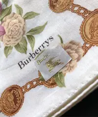 在飛比找Yahoo!奇摩拍賣優惠-東京攜回日本??製Burberry 女性手帕手絹隨身手帕，約