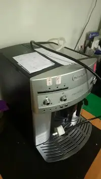 在飛比找Yahoo!奇摩拍賣優惠-零件機 故障機 DeLonghi ESAM 3200 浪漫型