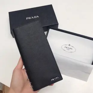 【預購】歐洲代購 🇫🇷 Prada Saffiano 防刮 牛皮 男仕 短夾 信封 長夾