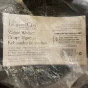 Pampered Chef Veggie Wedger #2417 Vegetable and Citrus Cutter Slicer