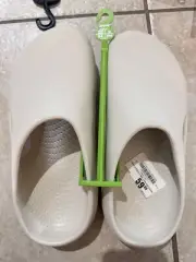 NEW Crocs Mellow Recovery Clog Stucco Beige Unisex.MRSP $59.98.Men’s 7 Women’s 9