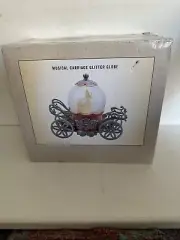 Cracker Barrel's Battery Operated Light-Up Musical Carriage Glitter Globe New