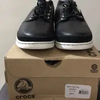 在飛比找Yahoo!奇摩拍賣優惠-CROCS 黑白繫帶休閒鞋 US:13