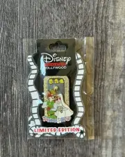 Robin Hood & Maid Marian Wedding Happily Ever After DSSH DSF Disney Pin