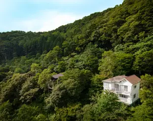 A villa in the forest in Minamikaruizawa / Minpaku