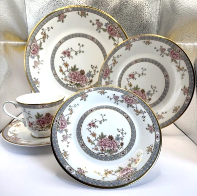Royal Doulton “Canton” 5 Piece Place Setting