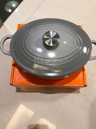 LE CREUSET橢圓鑄鐵鍋（25公分）