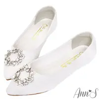 在飛比找momo購物網優惠-【Ann’S】祕密花園-白蕾絲鑽石花圈平底婚鞋(白)
