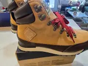 The North Face Men's Back to Berkeley IV Leather Waterproof Boots Sz 10 NEW!!