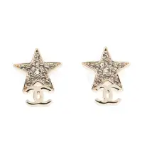 在飛比找Yahoo奇摩購物中心優惠-CHANEL 新款鑲水鑽大星星造型金屬小C LOGO穿式耳環