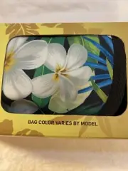 Road Runner Ukulele Gig Bag in a Box Hawaiian Floral Soprano