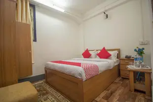 OYO 42066 Hotel Ghakhel Deluxe