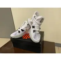 在飛比找蝦皮購物優惠-Nike Kyrie 7 EP Platinum CQ932