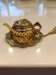 Vintage Disney Teapot Shaped Strainer With Drip Tray, New