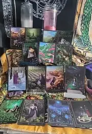 Earth Wisdom Oracle Cards by Barbara Moore. It comes with pouch, stones&Bracelet