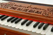 Portable 9 Stopper Multi Bellow 3.5Octave Calcutta Style Harmonium Baja With Ba
