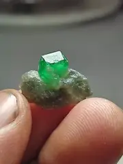 9crt Emerald crystal Rough specimen collection peice from swat Pakistan