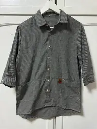在飛比找Yahoo!奇摩拍賣優惠-襯衫 灰色直條紋襯衫  灰色 條紋襯衫 7分袖襯衫