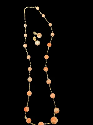 Salmon pink Momo coral 18kt gold accessories
