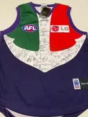 2007 Fremantle Dockers Signed Guernsey BNWT