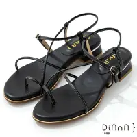 在飛比找Yahoo奇摩購物中心優惠-DIANA 4cm質感牛皮幾何線帶交織羅馬低跟夾腳涼鞋-黑