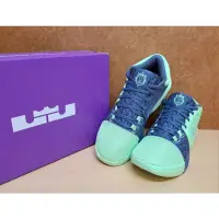 在飛比找蝦皮購物優惠-✩Pair✩ NIKE FB2237-300 LEBRON 