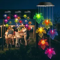 在飛比找Yahoo!奇摩拍賣優惠-熱銷 新款太陽能戶外防水楓葉彩色風鈴燈現代庭園裝飾LED草坪