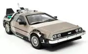 Sunstar 1/18 - DMC DeLorean Back To The Future Time Machine Part II Flying Car
