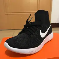 在飛比找蝦皮購物優惠-NIKE LUNAREPIC FLYKNIT 818676-