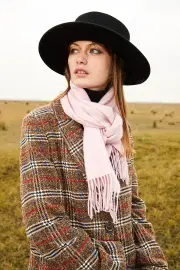 MerinoSnug Merino Wool Scarf Australia – Solid Woven, 90% Merino, 10 % Alpaca, Dahlia