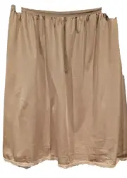 Vanity fair Beige 20 in Half Slip Nylon Skirt SZ M Non Cling Silky Comfortable