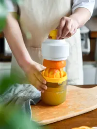 在飛比找松果購物優惠-日式手動榨汁機 迷你家用水果壓汁神器 輕鬆榨橙子檸檬 400
