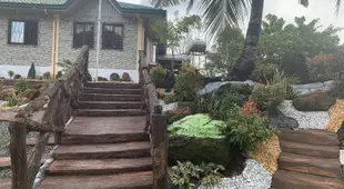 Michael’s Farm House - 10 mins to Patar Beach and Bolinao Falls