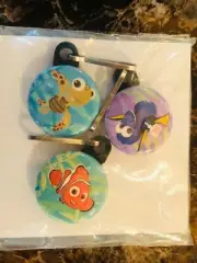 Disney Movie Club zipper pulls Nemo and finding Dory