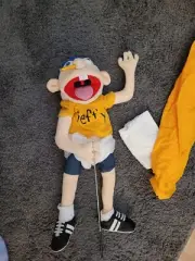 SML Jeffy Puppet With Easy Hand Insert Control 24" - NEW w Extra Diaper/Bag