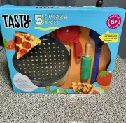 BRAND NEW Tasty 5 PC PIZZA KIT