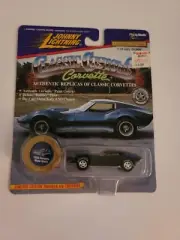JOHNNY LIGHTNING CLASSIC CUSTOMS 1965 MAKO SHARK CORVETTE MATTE BLACK