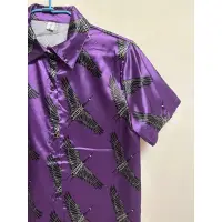 在飛比找蝦皮購物優惠-紫色緞面仙鶴短袖襯衫